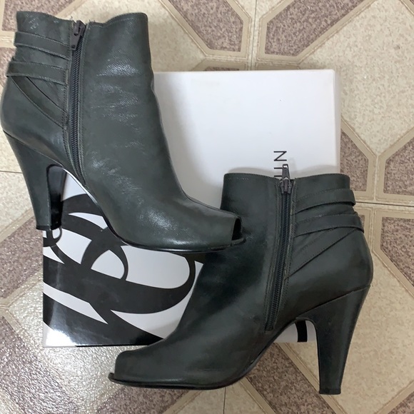 Grey Leather Nine West Peep Toe Booties - Picture 7 of 9